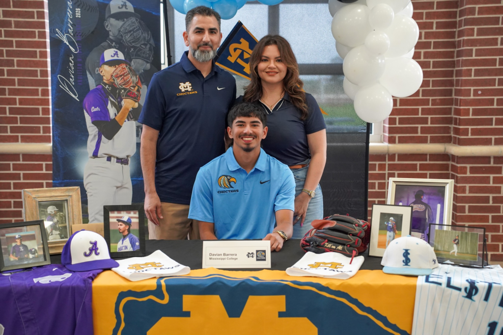 Davian Barrera angleton high parents